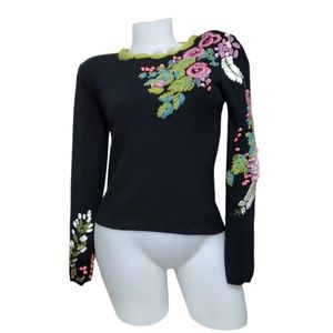 Women embroidered floral knit Sweater Size Small